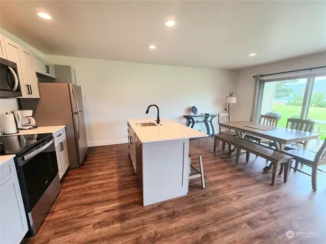 1 Lodge 623-a Manson WA 98831