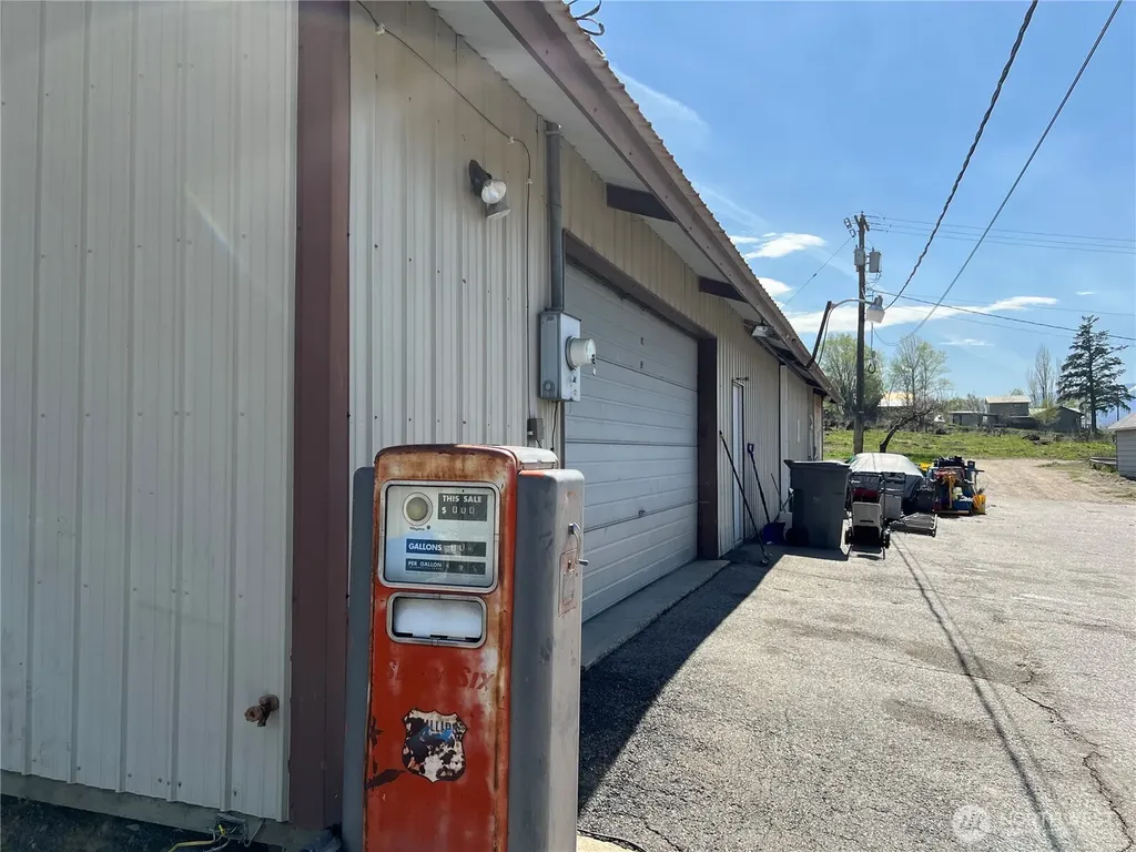 4477 NW Cascade Avenue East Wenatchee WA 98802