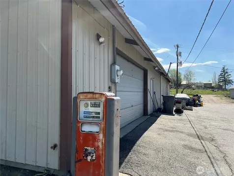 4477 NW Cascade Avenue East Wenatchee WA 98802