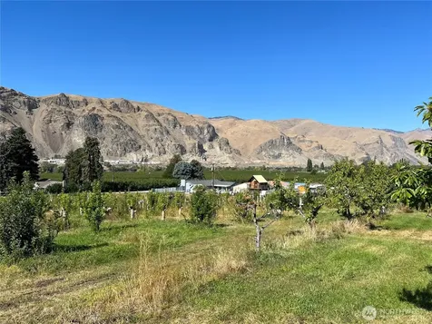 4477 NW Cascade Avenue East Wenatchee WA 98802