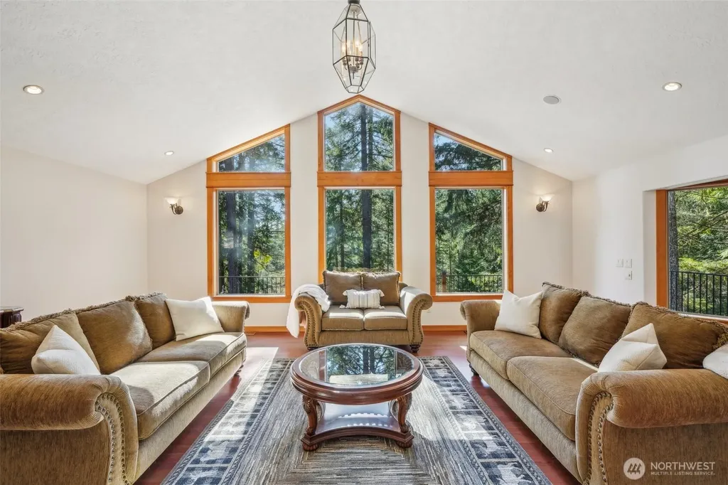 232 Upper Lakeview Road Underwood WA 98672