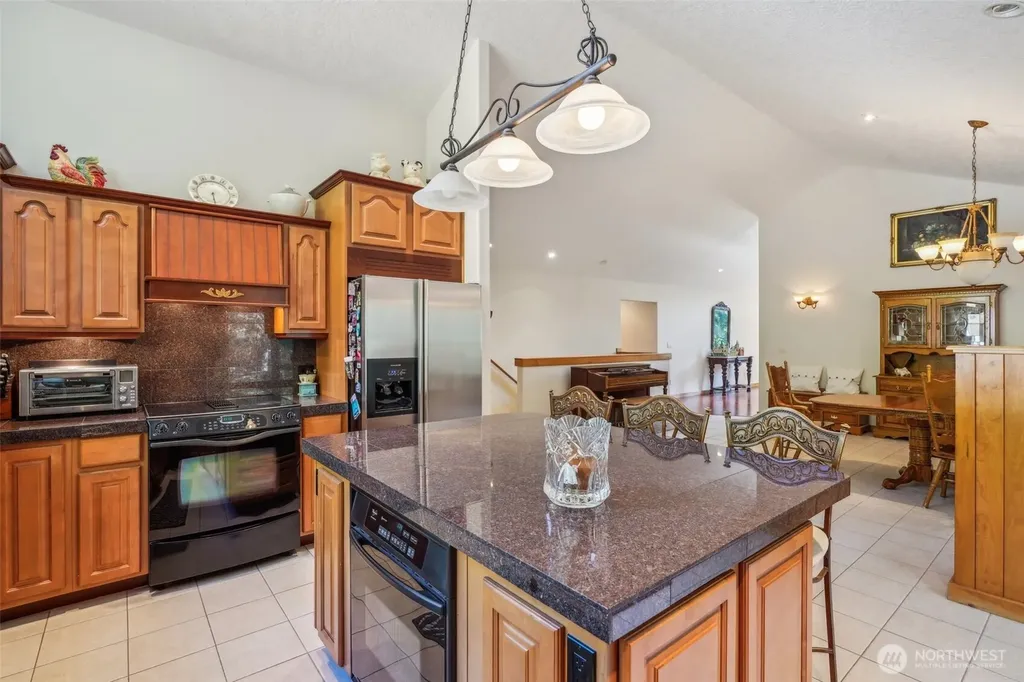 232 Upper Lakeview Road Underwood WA 98672