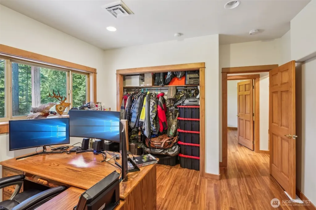 232 Upper Lakeview Road Underwood WA 98672