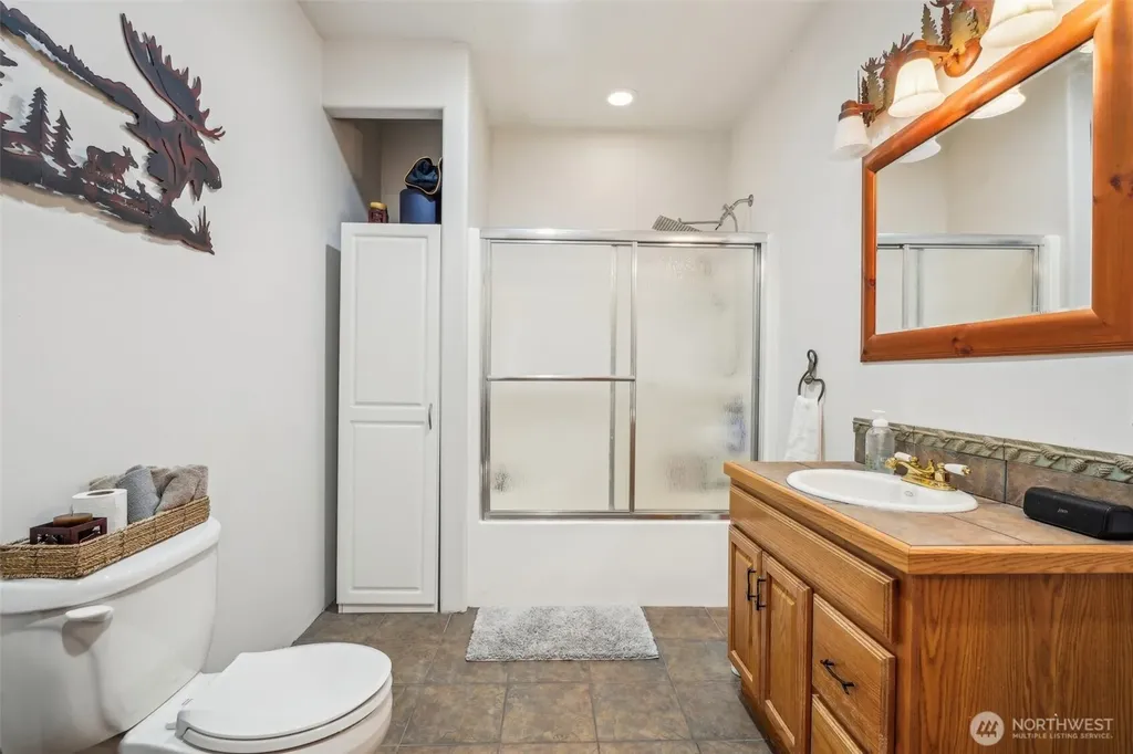 232 Upper Lakeview Road Underwood WA 98672