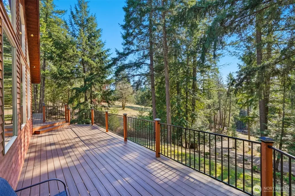 232 Upper Lakeview Road Underwood WA 98672