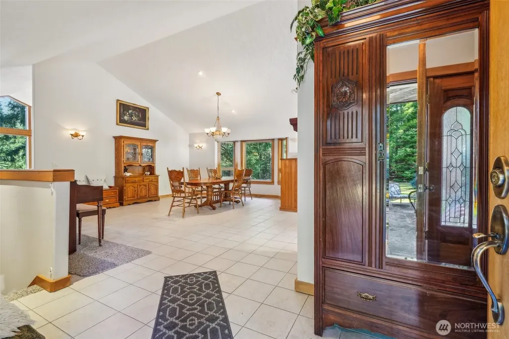 232 Upper Lakeview Road Underwood WA 98672