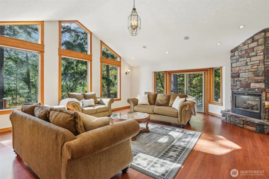 232 Upper Lakeview Road Underwood WA 98672