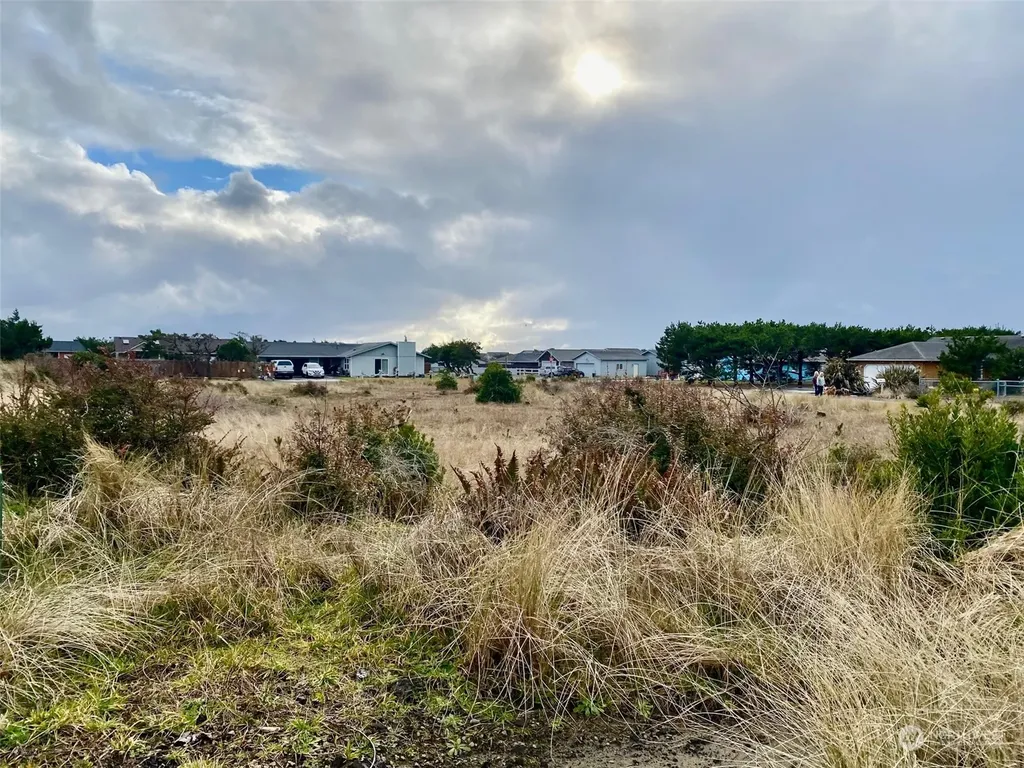 802 347th Place Ocean Park WA 98640