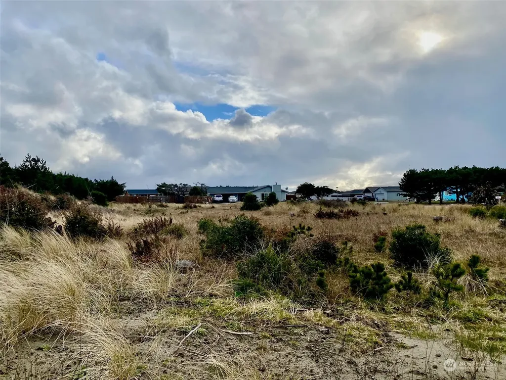 802 347th Place Ocean Park WA 98640