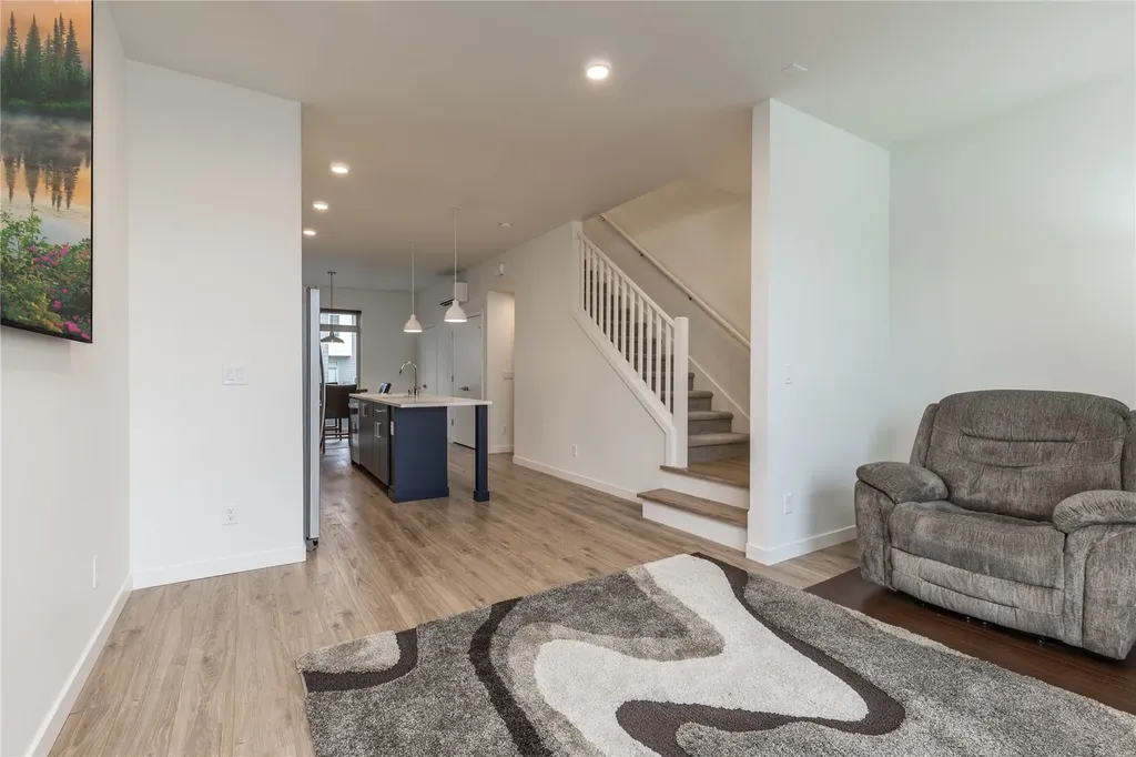 32779 Madrona Avenue SE Black Diamond WA 98010