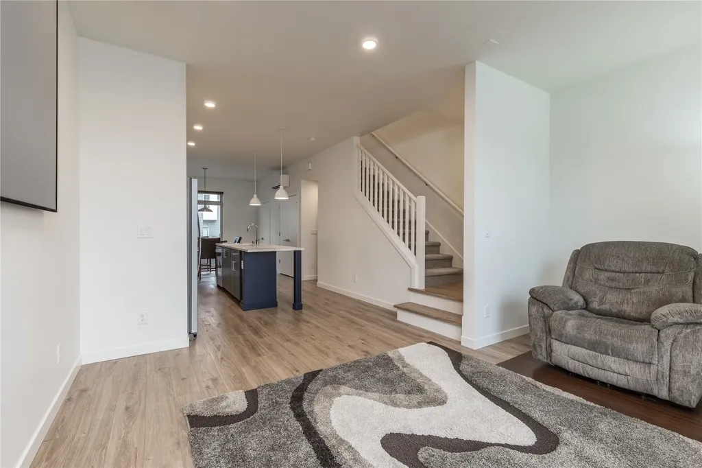 32779 Madrona Avenue SE Black Diamond WA 98010
