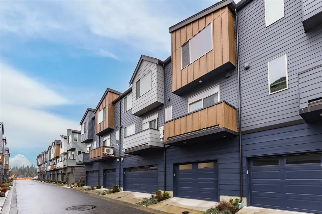 32779 Madrona Avenue SE Black Diamond WA 98010