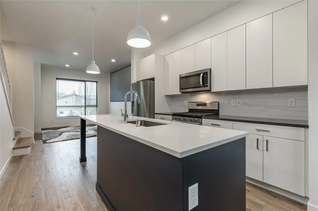 32779 Madrona Avenue SE Black Diamond WA 98010