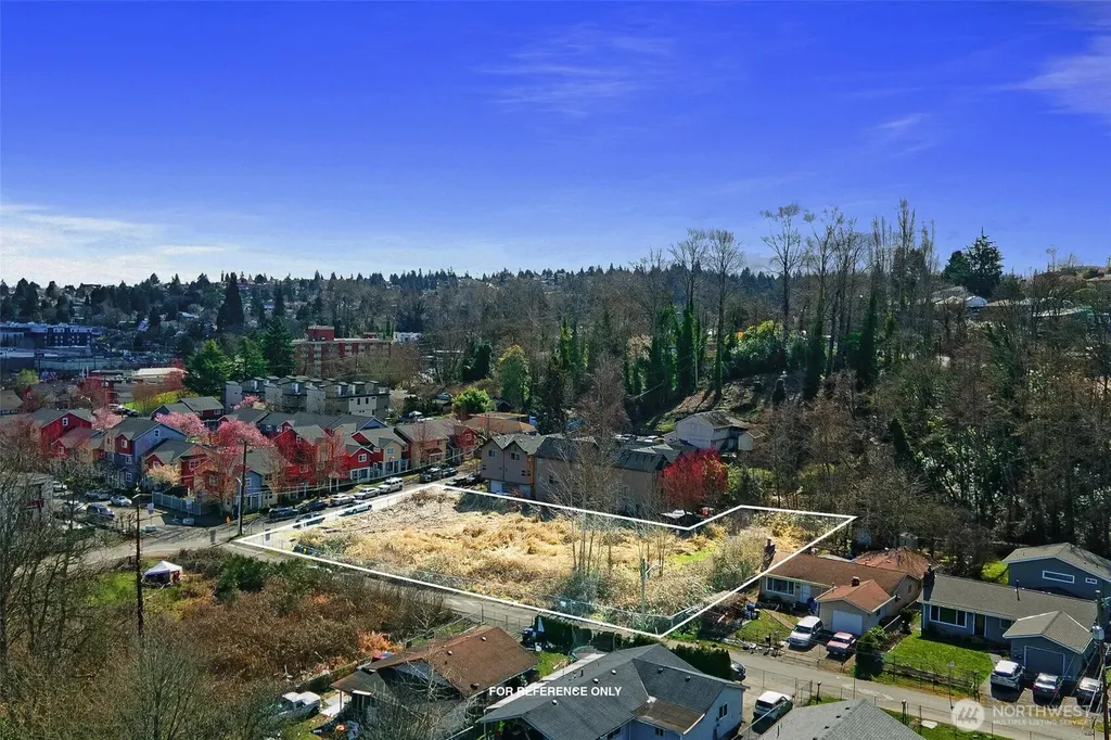 0 S Director & 48th Avenue S Seattle WA 98118