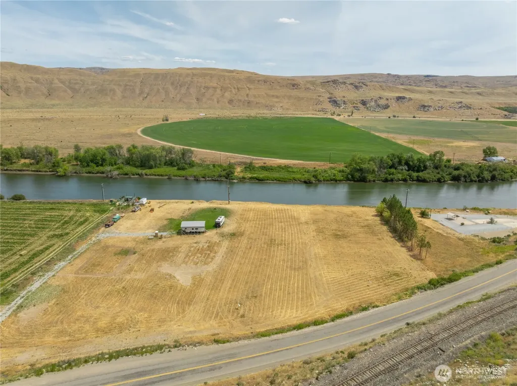 626 Monse River Road Brewster WA 98812