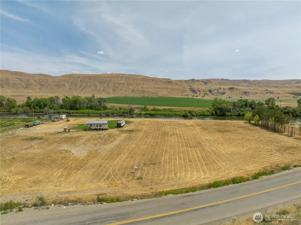 626 Monse River Road Brewster WA 98812