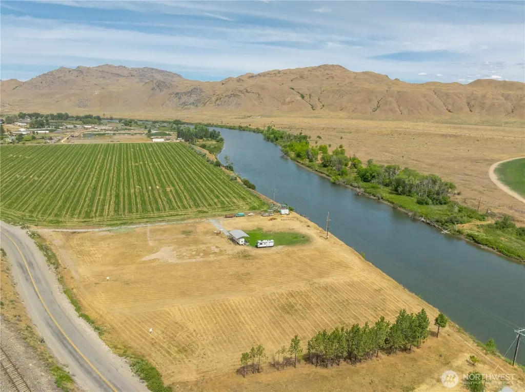 626 Monse River Road Brewster WA 98812