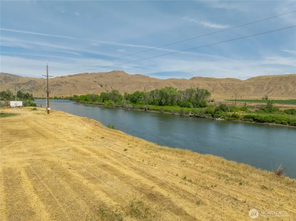 626 Monse River Road Brewster WA 98812