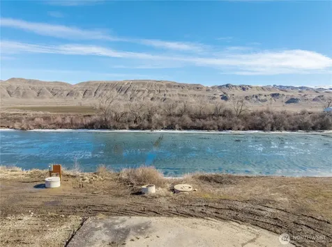 626 Monse River Road Brewster WA 98812