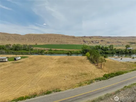 624 Monse River Road Brewster WA 98812
