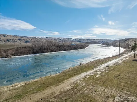 624 Monse River Road Brewster WA 98812