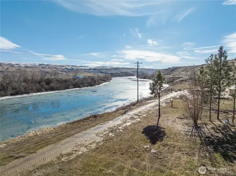 624 Monse River Road Brewster WA 98812
