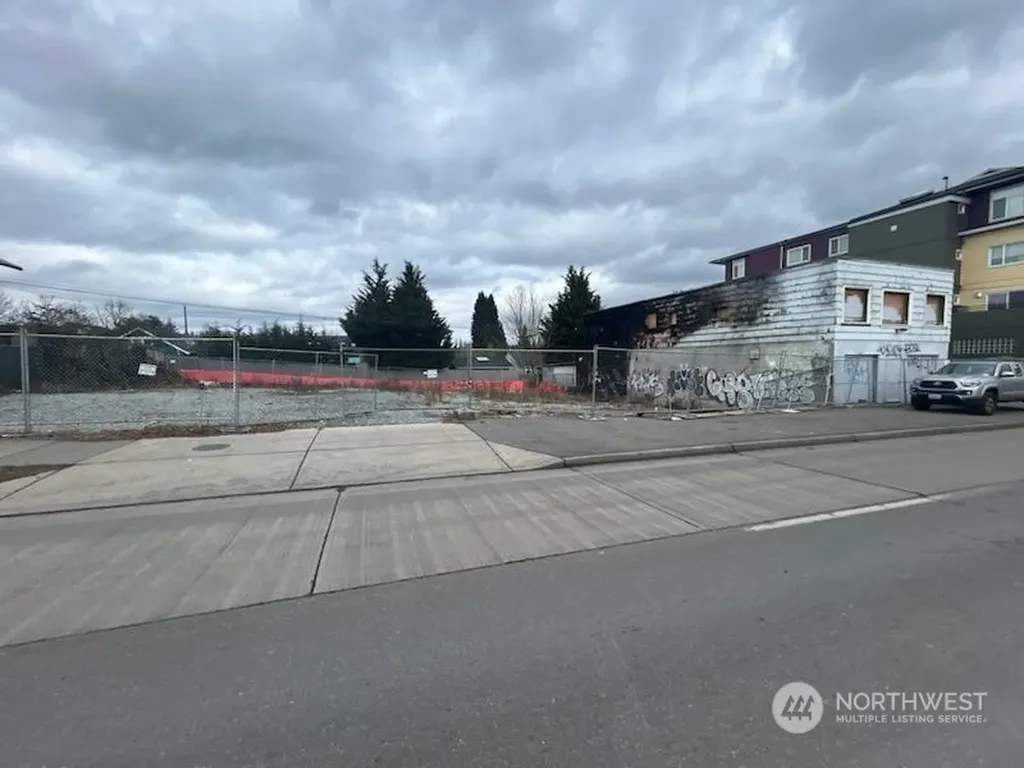 326 NW 85th Street Seattle WA 98117