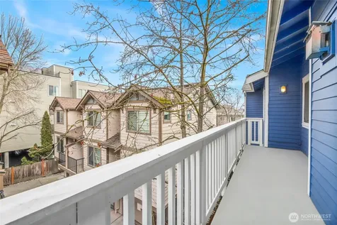 1709 18th Avenue Seattle WA 98122