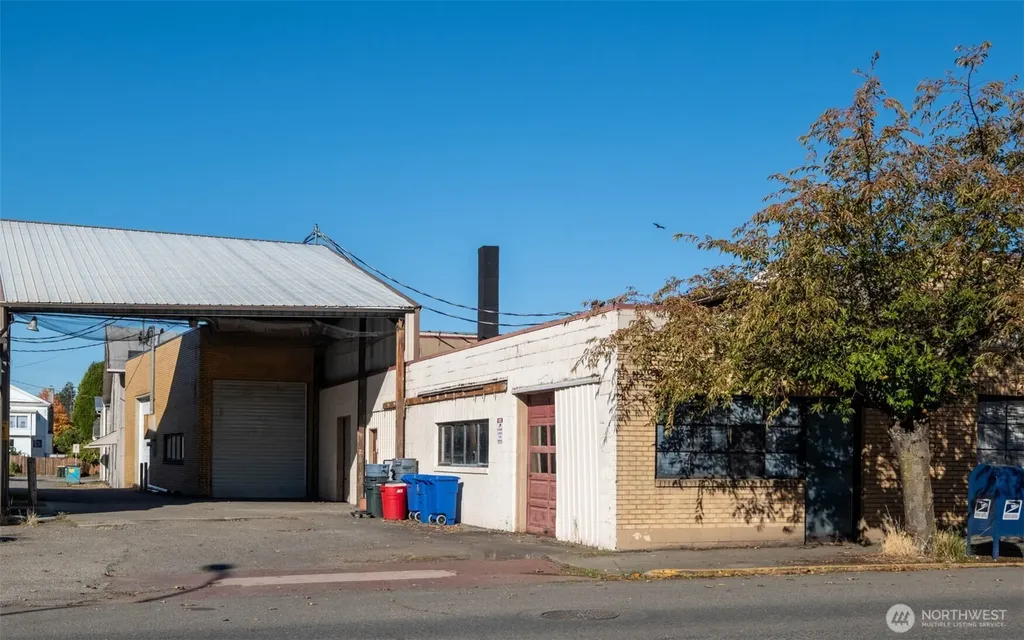 321 N Pearl Street Centralia WA 98531