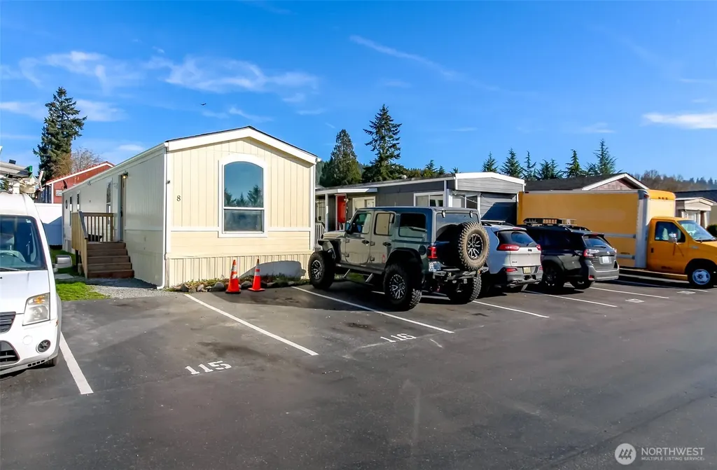 210 37th St SE Auburn WA 98002