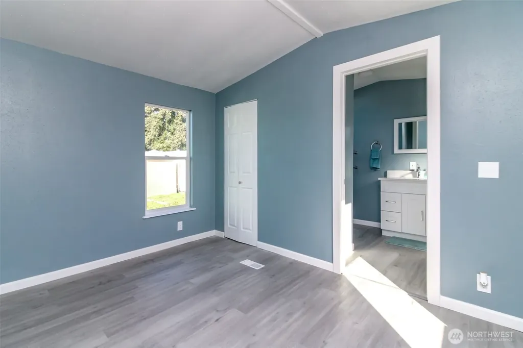 210 37th St SE Auburn WA 98002