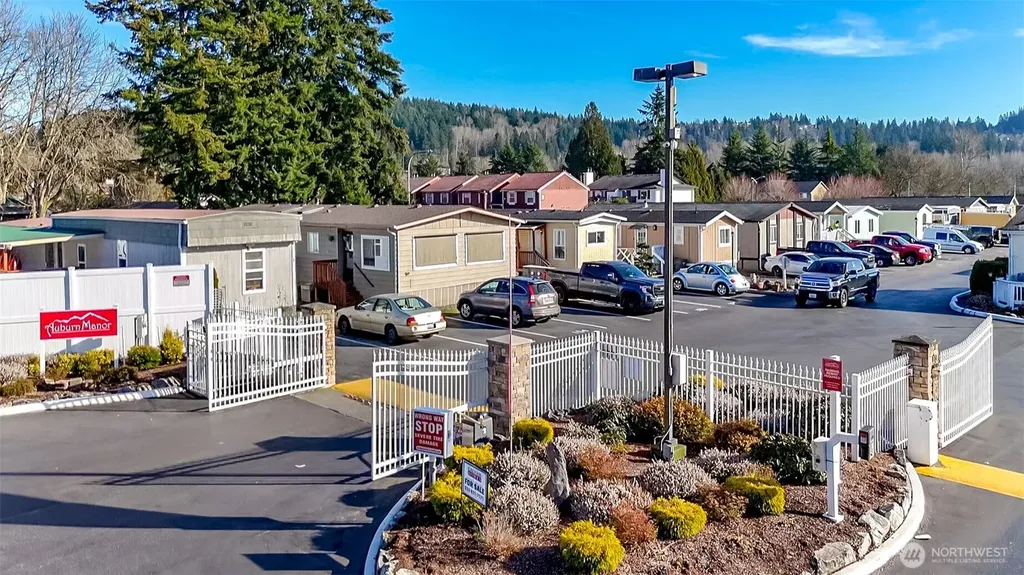 210 37th St SE Auburn WA 98002
