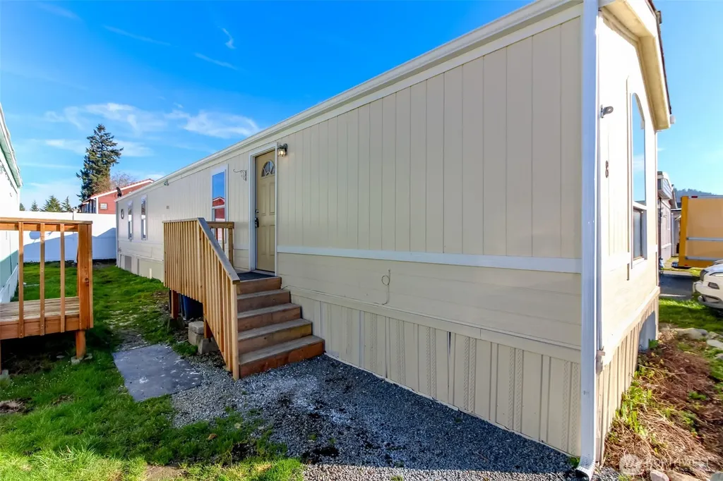 210 37th St SE Auburn WA 98002