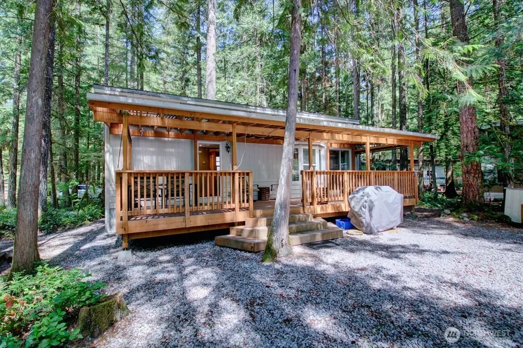 299 Schinn Canyon Drive Deming WA 98244