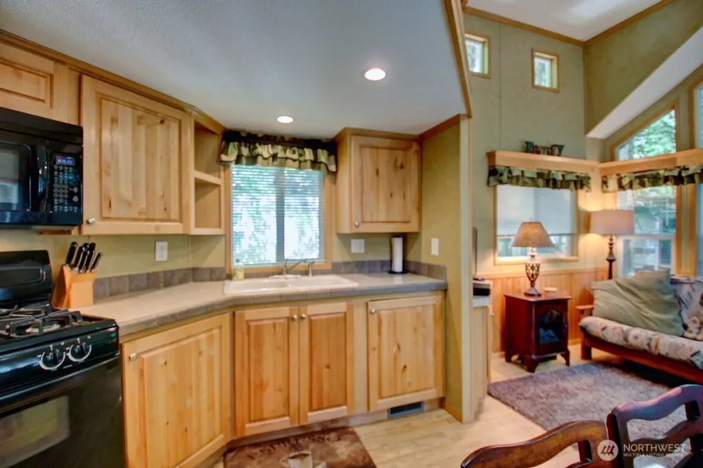 299 Schinn Canyon Drive Deming WA 98244