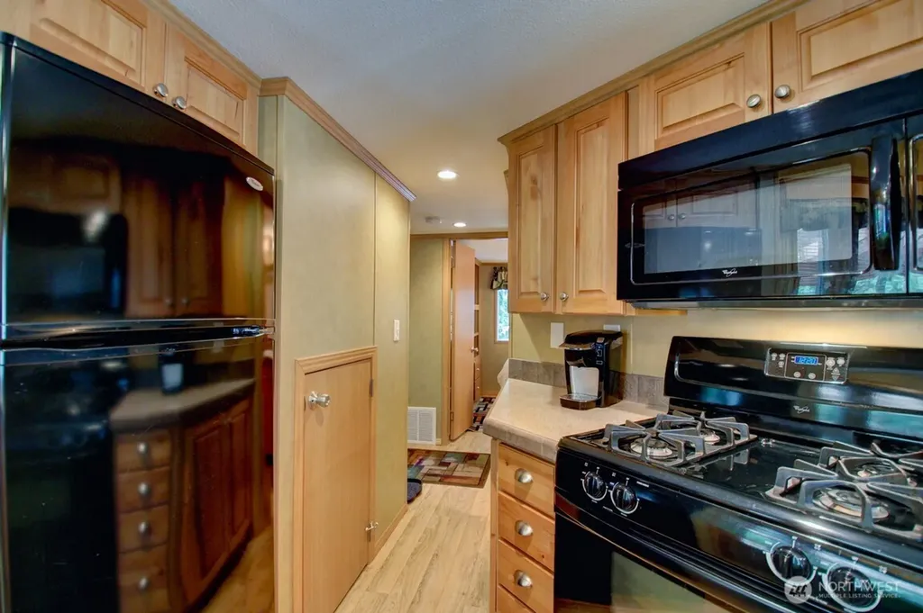 299 Schinn Canyon Drive Deming WA 98244
