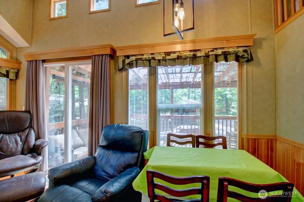 299 Schinn Canyon Drive Deming WA 98244