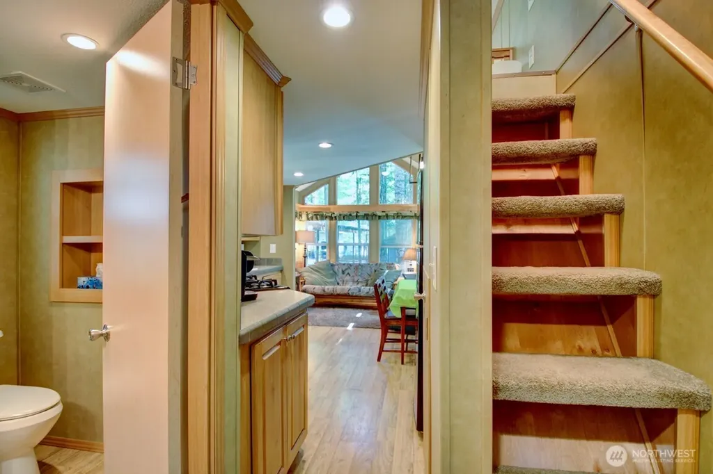 299 Schinn Canyon Drive Deming WA 98244