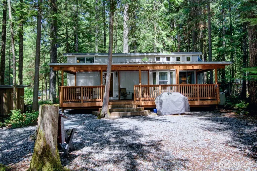 299 Schinn Canyon Drive Deming WA 98244