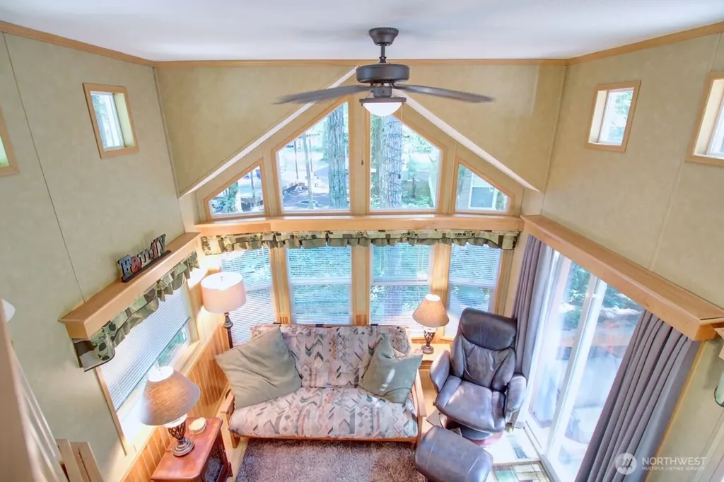 299 Schinn Canyon Drive Deming WA 98244