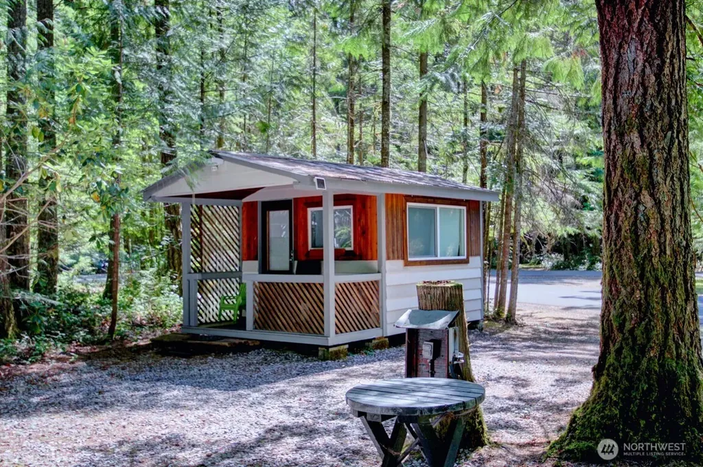 299 Schinn Canyon Drive Deming WA 98244