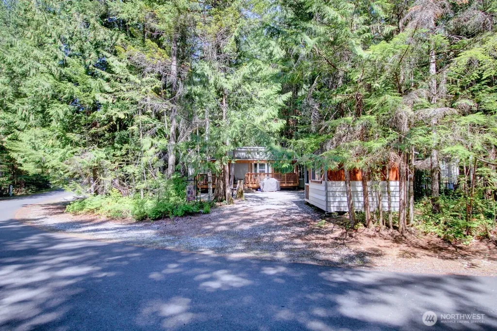 299 Schinn Canyon Drive Deming WA 98244