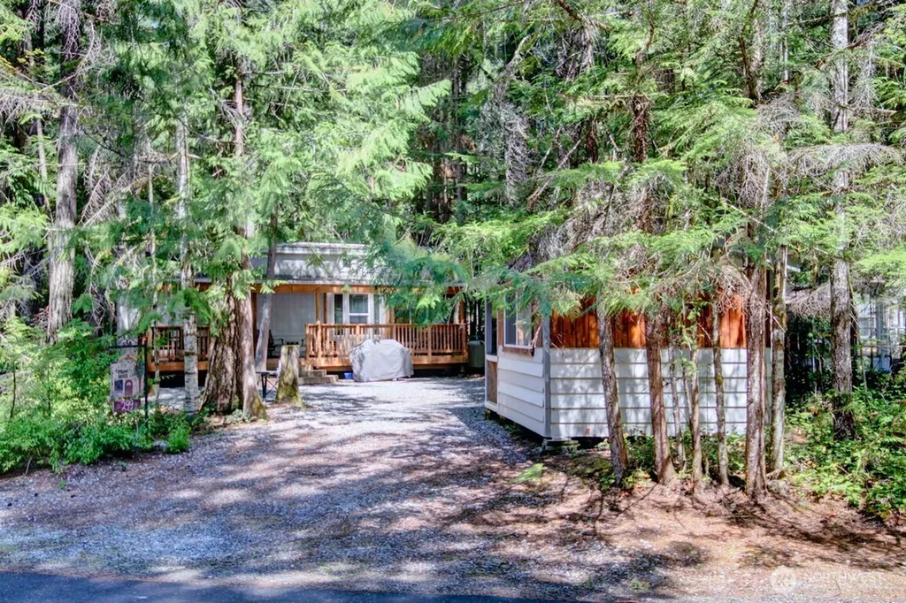 299 Schinn Canyon Drive Deming WA 98244
