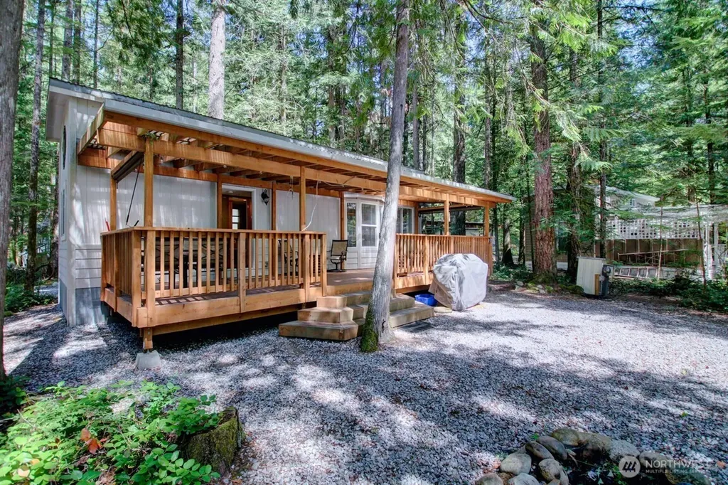 299 Schinn Canyon Drive Deming WA 98244