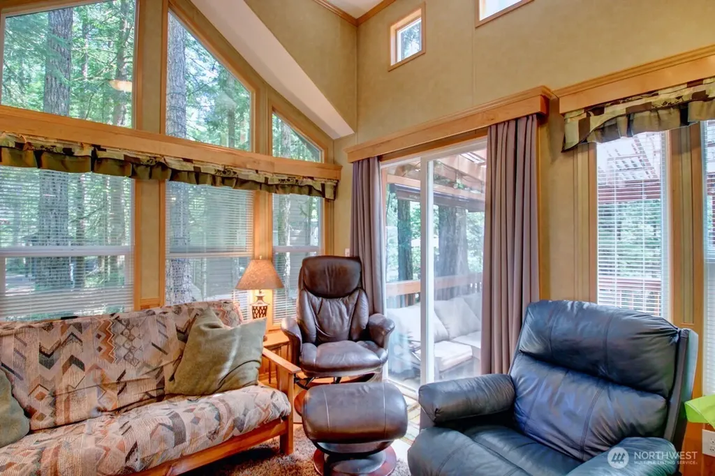 299 Schinn Canyon Drive Deming WA 98244