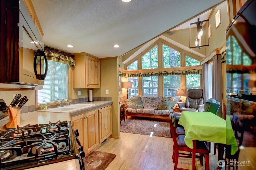 299 Schinn Canyon Drive Deming WA 98244
