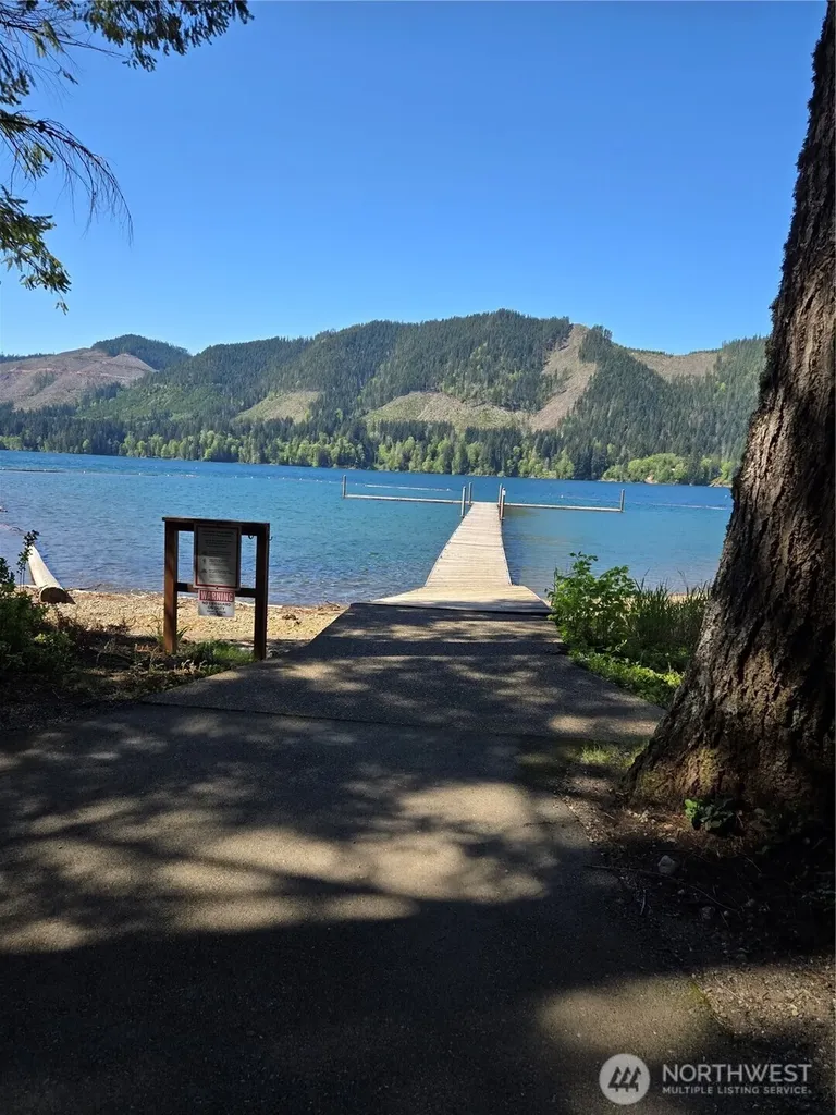 151 N Quinault Place Hoodsport WA 98548