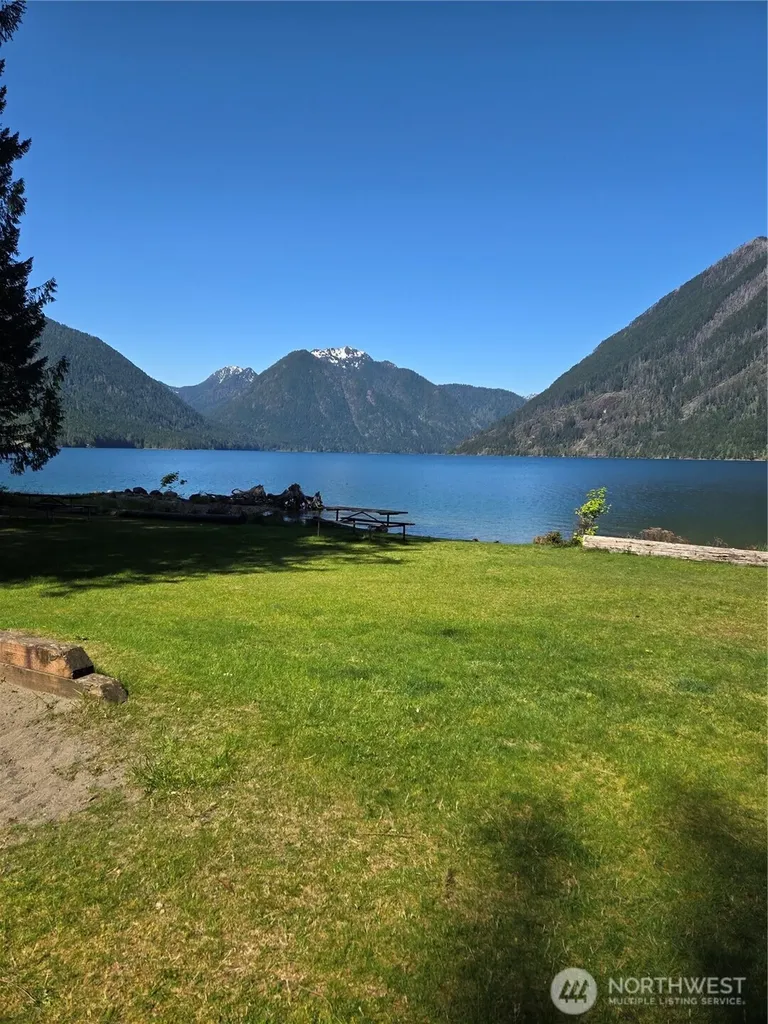 151 N Quinault Place Hoodsport WA 98548