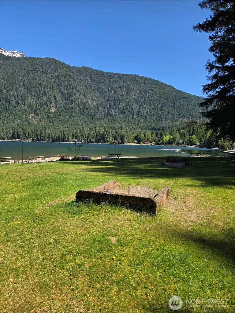 151 N Quinault Place Hoodsport WA 98548