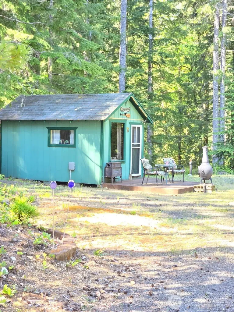 151 N Quinault Place Hoodsport WA 98548